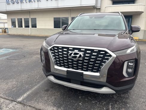 Used 2020 Hyundai Palisade SEL image 2