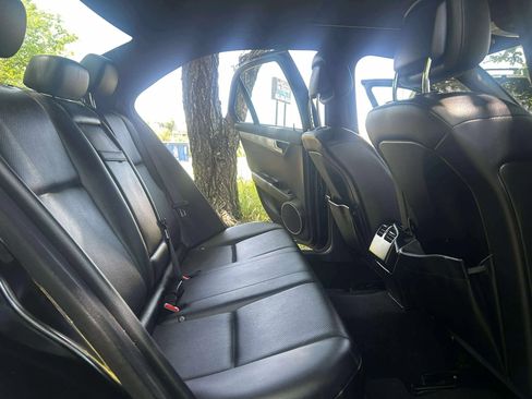 Used 2013 Mercedes-Benz C 250 Sedan image 26