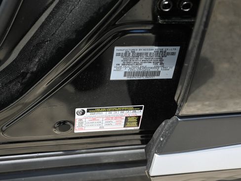 Used 2026 Nissan Kicks SR FWD image 16