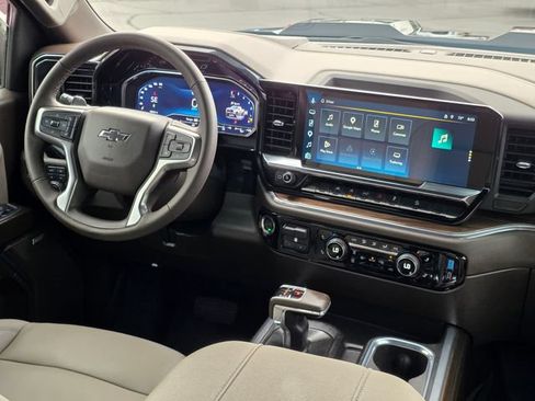 Used 2025 Chevrolet Silverado 1500 LT Trail Boss w/ Convenience Package II AWD/4WD image 37