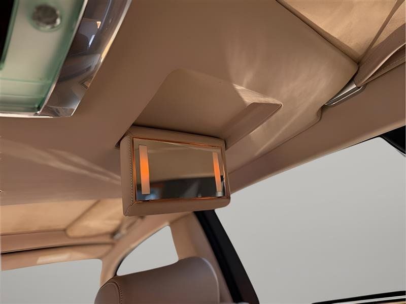 Used 2006 Rolls-Royce Phantom Sedan RWD image 31