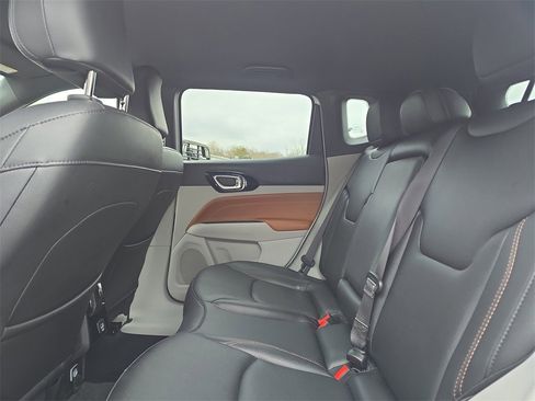 Used 2023 Jeep Compass Limited image 25