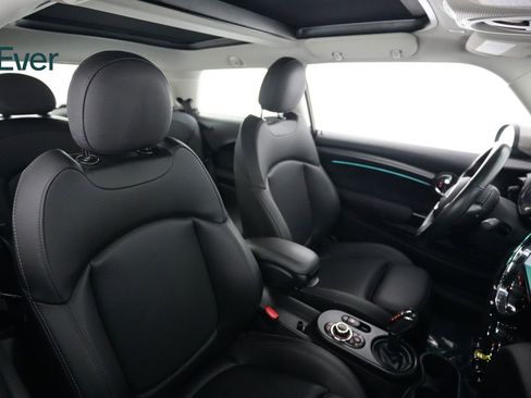 Used 2024 MINI Cooper SE image 23