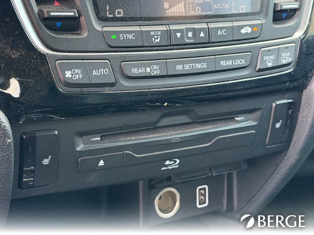 Used 2022 Honda Pilot Touring image 33
