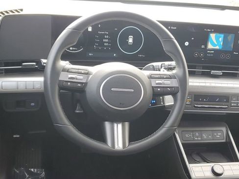 Used 2025 Hyundai Kona SEL image 11