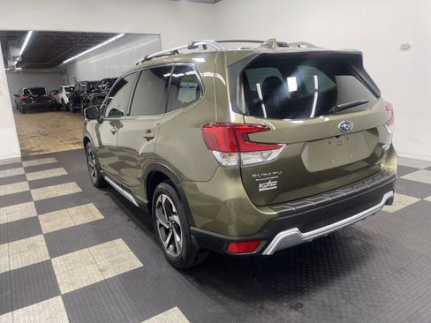 Used 2023 Subaru Forester Touring image 2