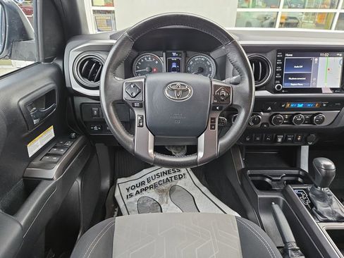Used 2020 Toyota Tacoma TRD Off-Road image 19