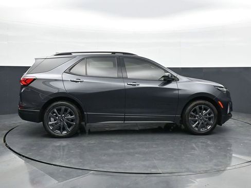 Used 2022 Chevrolet Equinox RS image 8