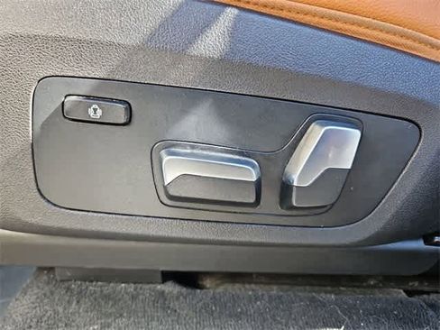 Used 2019 BMW X3 xDrive30i w/ Driving Assistance Package image 18