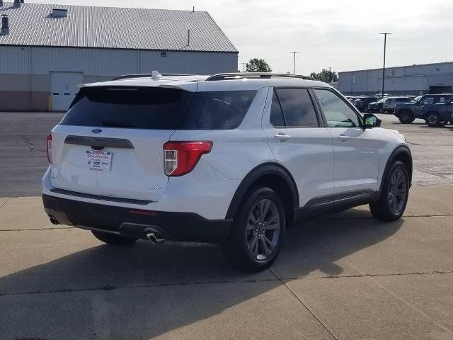 Certified 2024 Ford Explorer XLT AWD/4WD image 2