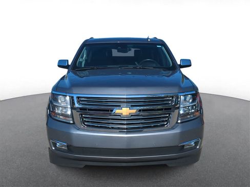 Used 2020 Chevrolet Suburban Premier image 3
