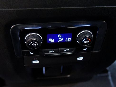 Used 2023 Chevrolet Tahoe Premier AWD/4WD image 54