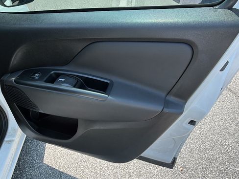 Used 2019 RAM ProMaster City Tradesman SLT FWD image 19