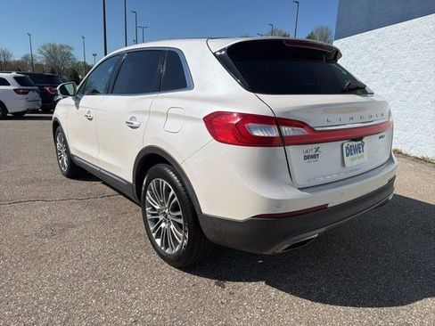 Used 2016 Lincoln MKX Reserve w/ Climate Package AWD/4WD image 3
