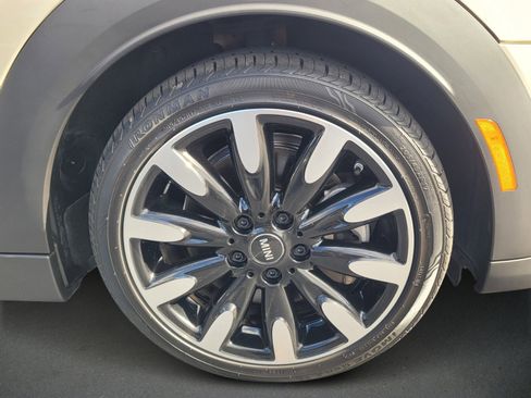 Used 2023 MINI Cooper S image 9