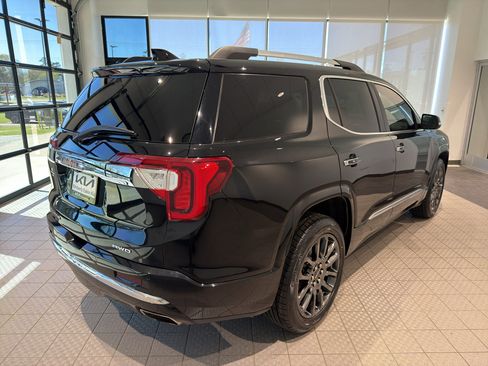 Used 2023 GMC Acadia Denali w/ Black Diamond Edition image 5