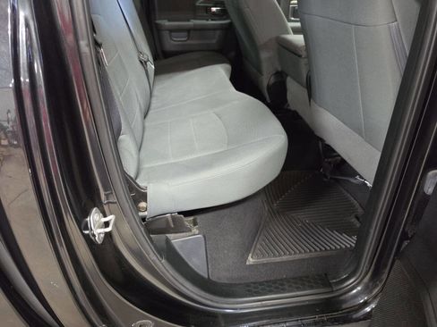 Used 2017 RAM 1500 Classic SLT AWD/4WD image 17