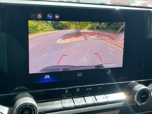 Used 2025 Chevrolet Colorado W/T w/ Advanced Trailering Package AWD/4WD image 11