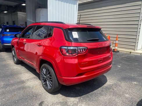 Used 2022 Jeep Compass Limited AWD/4WD image 3
