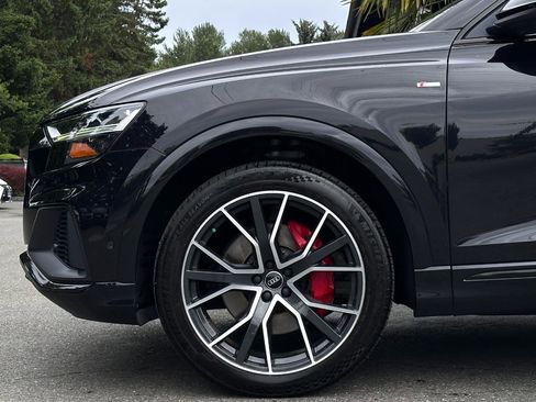 Used 2019 Audi Q8 Premium Plus w/ Premium Plus AWD/4WD image 18
