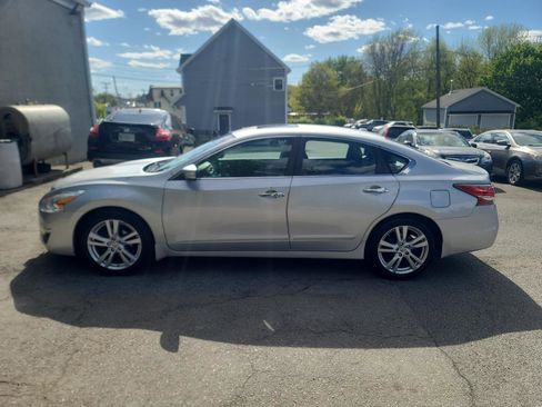 Used 2015 Nissan Altima 3.5 SL FWD image 4
