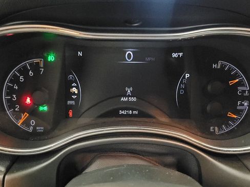 Used 2022 Jeep Grand Cherokee Laredo X AWD/4WD image 23