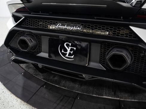 Used 2024 Lamborghini Huracan Tecnica RWD image 25