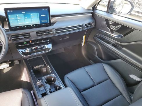 New 2026 Lincoln Corsair Reserve w/ Jet Appearance Package FWD image 17