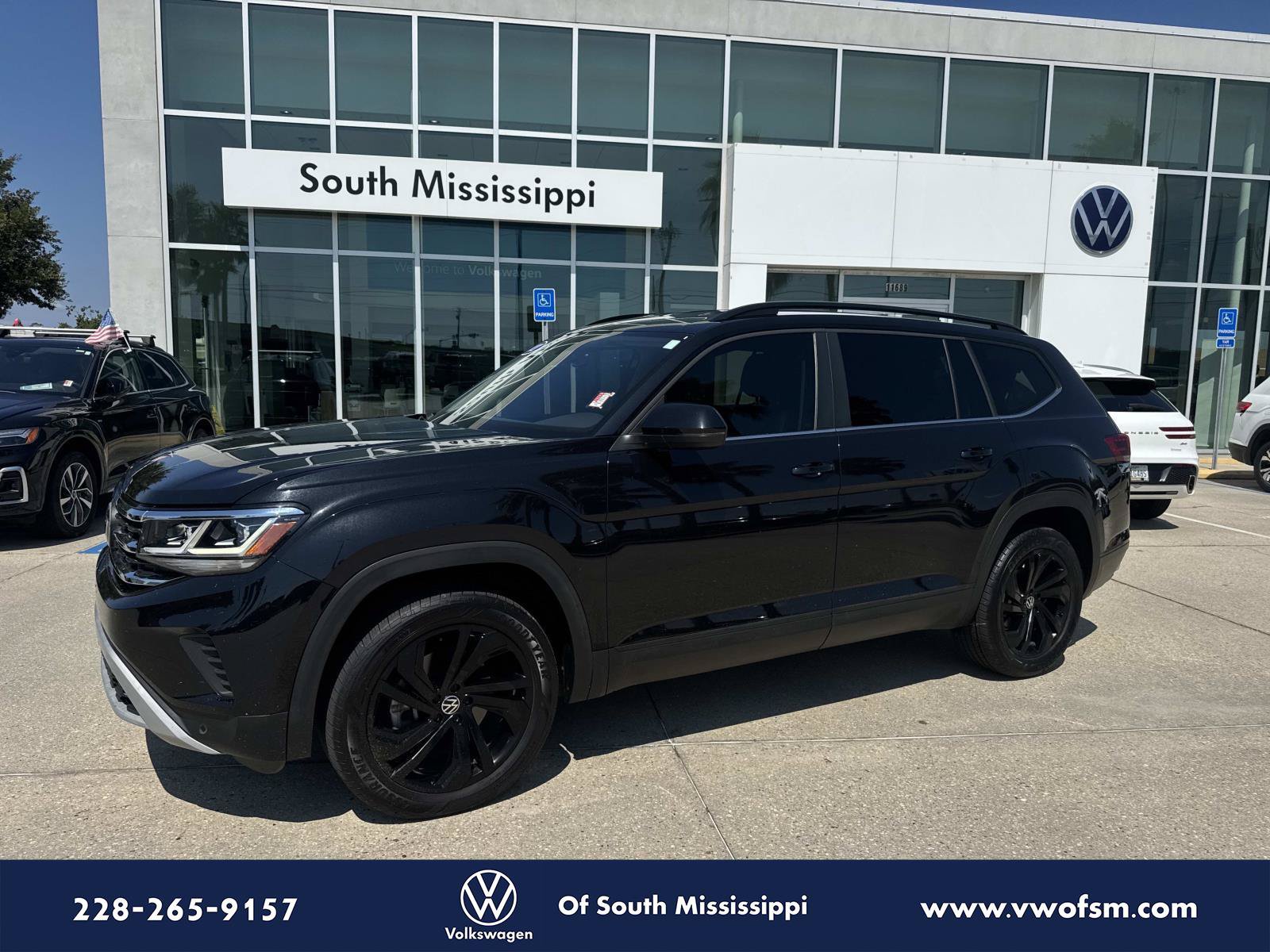 Used 2021 Volkswagen Atlas SE w/ Towing Package FWD image 1