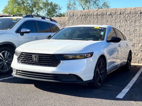Used 2023 Honda Accord Sport image 2