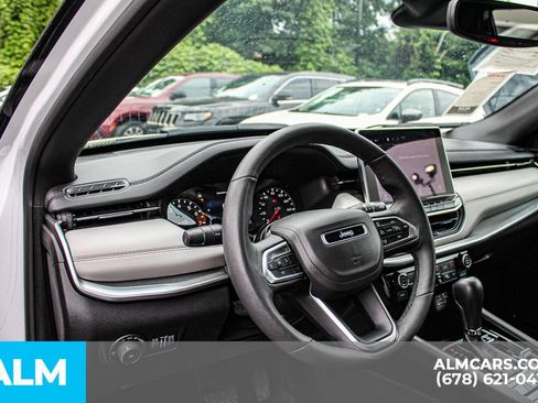 Used 2025 Jeep Compass Limited AWD/4WD image 31