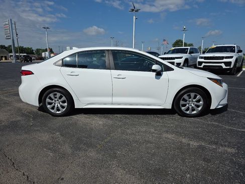 Used 2026 Toyota Corolla LE FWD image 5