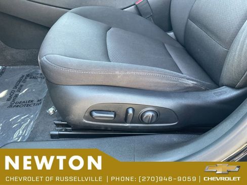Used 2020 Chevrolet Malibu LT FWD image 6