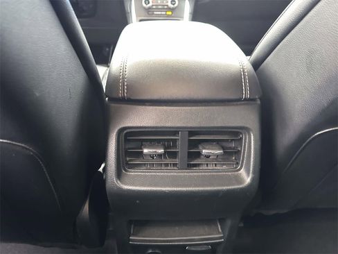 Used 2024 Ford Edge Titanium image 12