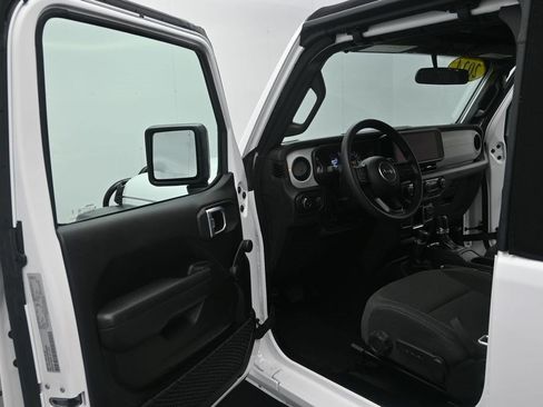 Used 2024 Jeep Wrangler Sport AWD/4WD image 10