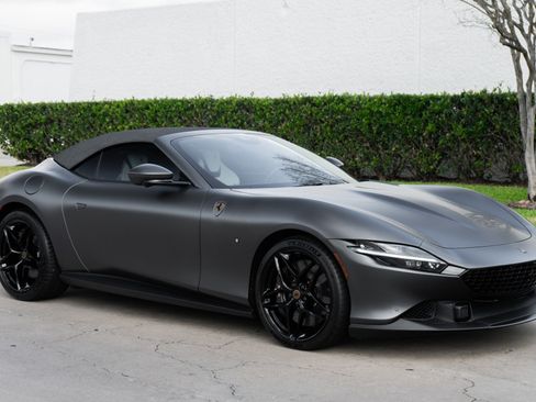 Used 2025 Ferrari Roma Spider image 2