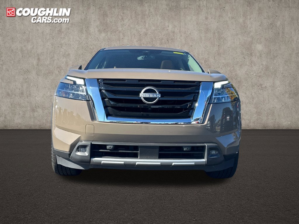 Used 2023 Nissan Pathfinder Platinum w/ Lighting Package (N93) AWD/4WD image 2