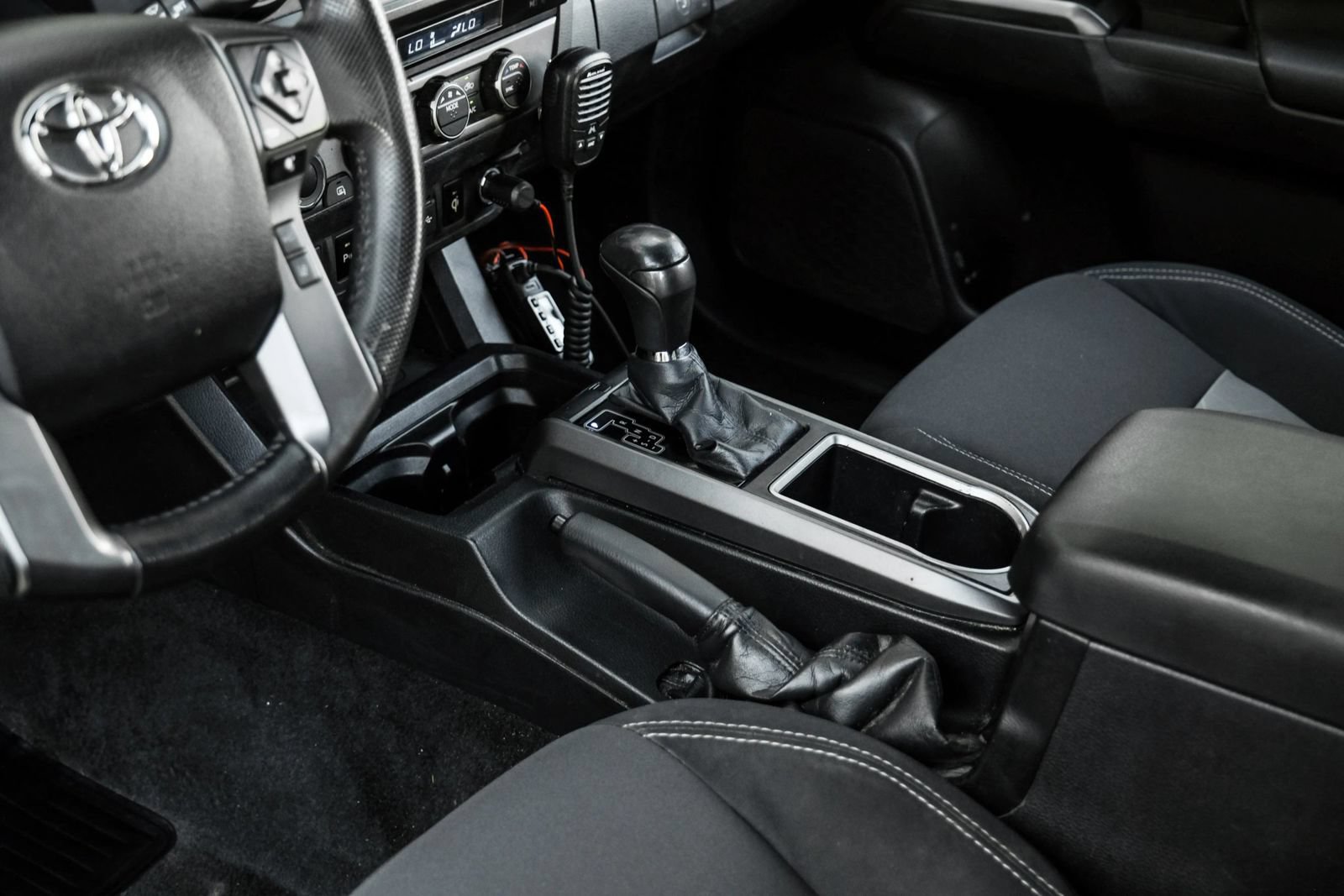 Used 2021 Toyota Tacoma TRD Off-Road w/ Technology Package AWD/4WD image 20