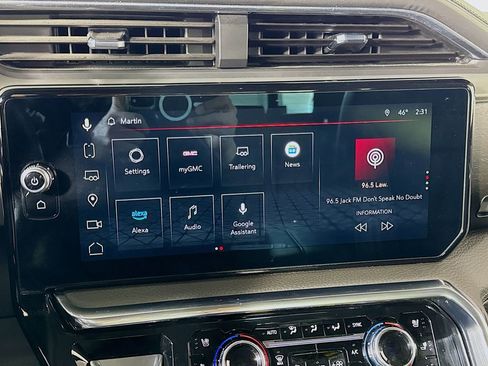 Used 2025 GMC Sierra 3500 Denali w/ Denali Reserve Package image 38