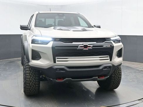 New 2026 Chevrolet Colorado Z71 w/ Midnight Edition AWD/4WD image 3