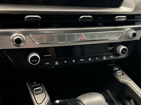 Used 2025 Kia Telluride S AWD/4WD image 18