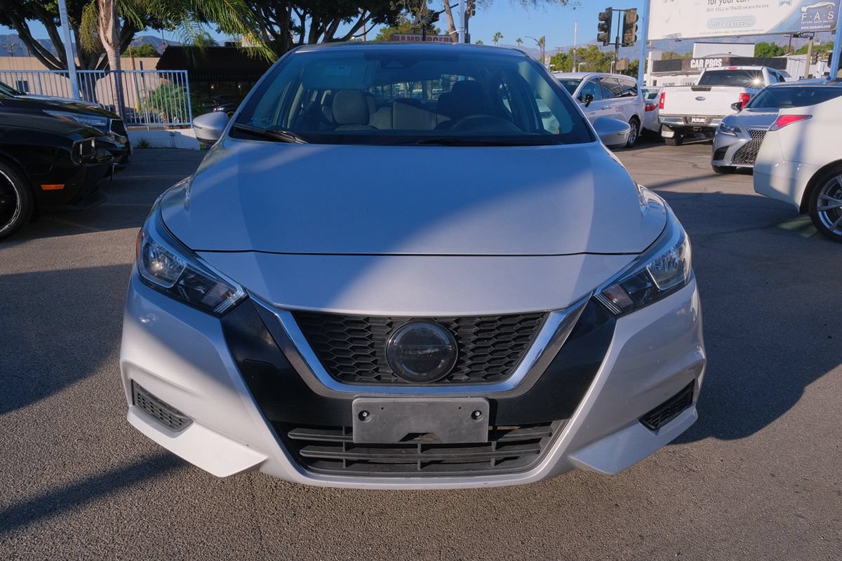 Used 2021 Nissan Versa SV FWD image 2