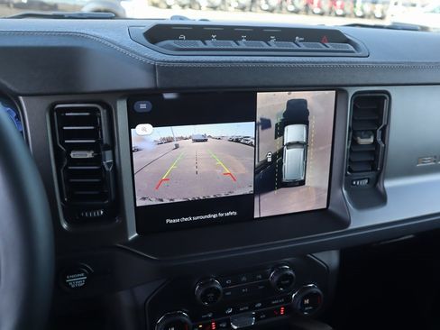 New 2025 Ford Bronco Badlands image 6