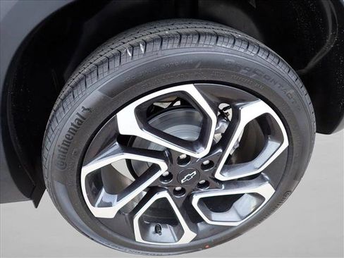 New 2026 Chevrolet Trax RS w/ Sunroof Package image 7