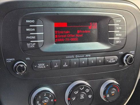Used 2015 Kia Soul FWD image 12
