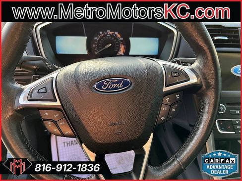 Used 2018 Ford Fusion SE w/ Fusion SE Technology Package image 27