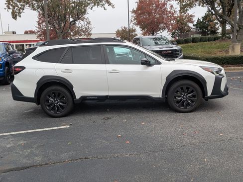 Used 2024 Subaru Outback Onyx Edition XT image 10