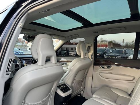 Used 2016 Volvo XC90 T6 Momentum w/ Protection Package Plus AWD/4WD image 28