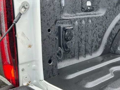 Used 2025 Ford F450 Platinum w/ FX4 Off-Road Package image 17