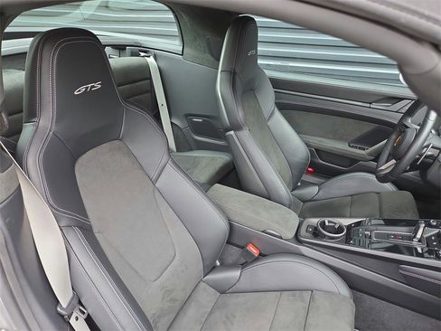 Certified 2024 Porsche 911 Targa 4 GTS image 18